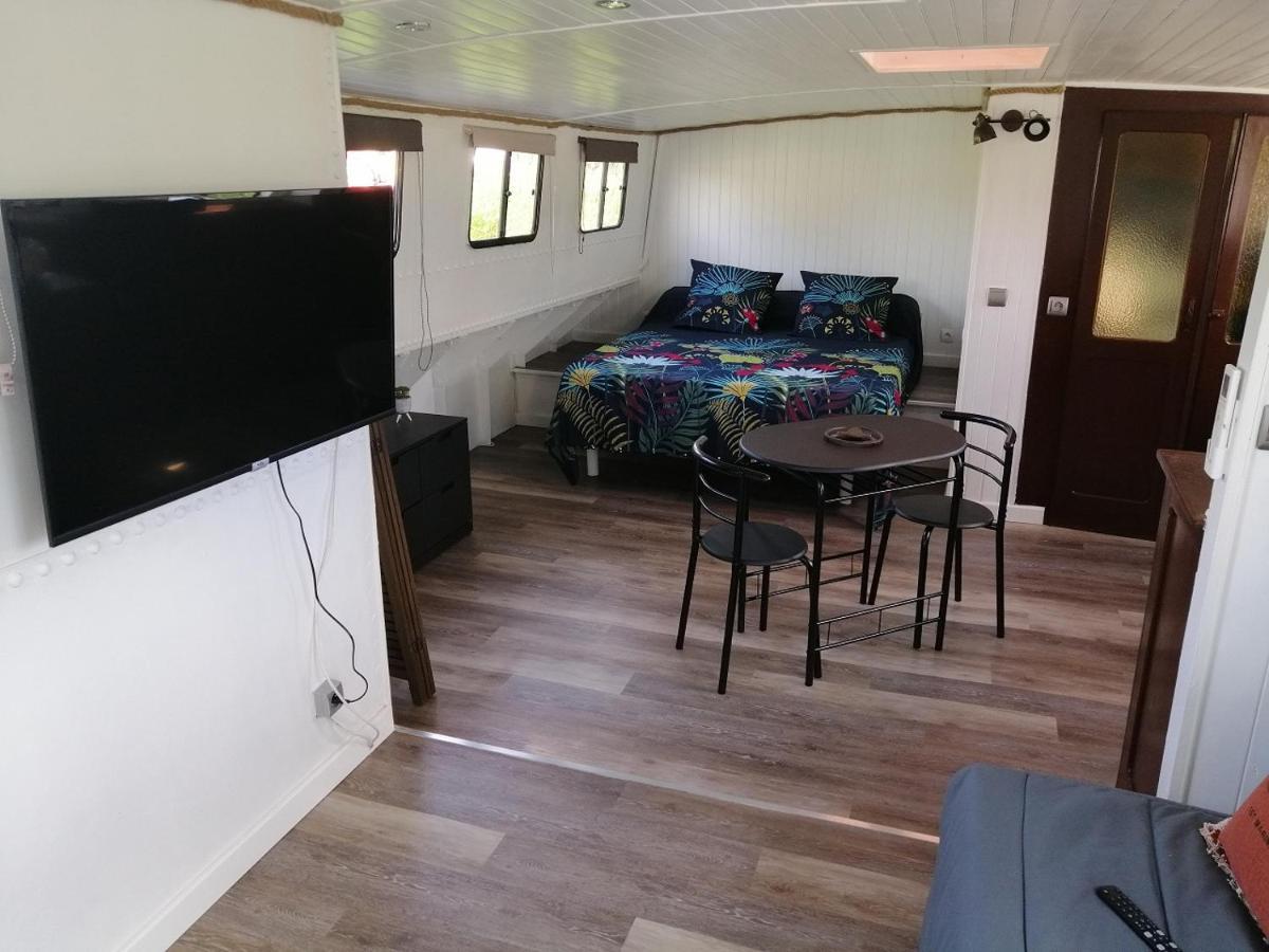Sejour Atypique Et Insolite Sur Notre Peniche La Coradine Avec Grand *